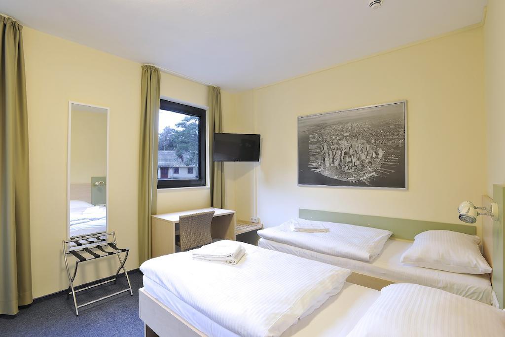 Best Deal Airporthotel וייץ חדר תמונה