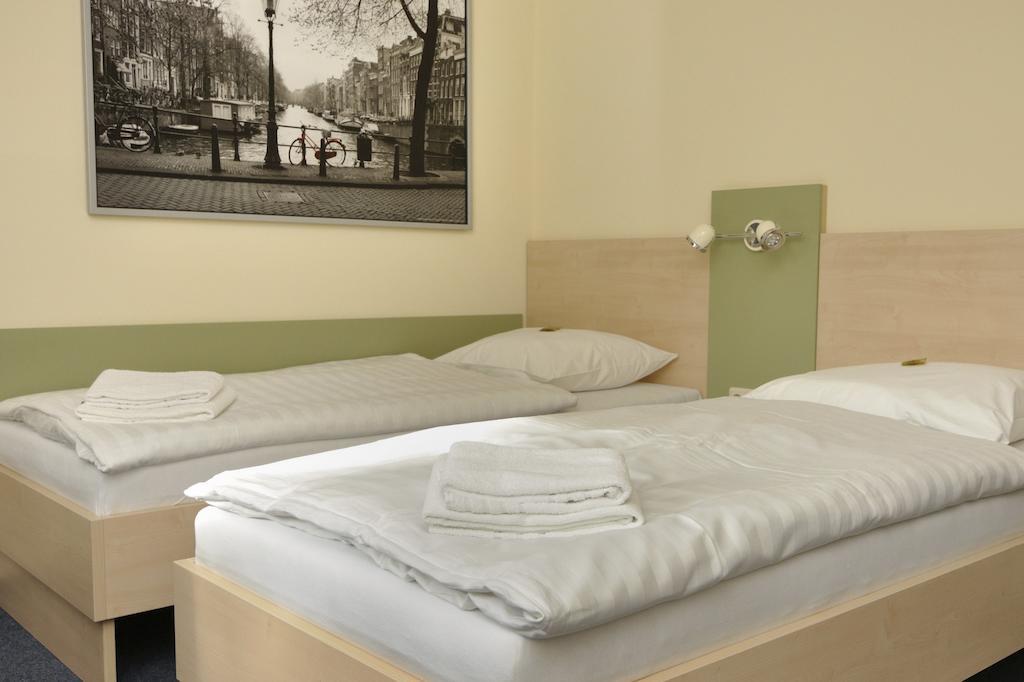 Best Deal Airporthotel וייץ מראה חיצוני תמונה