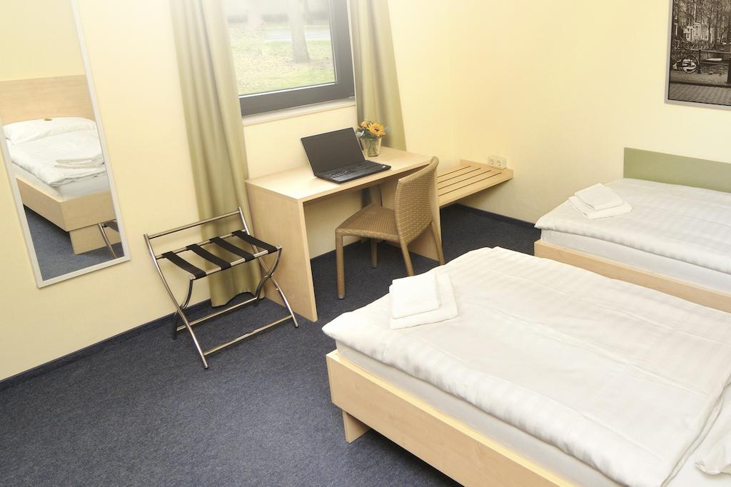 Best Deal Airporthotel וייץ מראה חיצוני תמונה