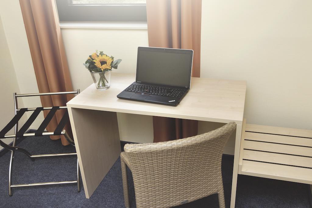 Best Deal Airporthotel וייץ חדר תמונה