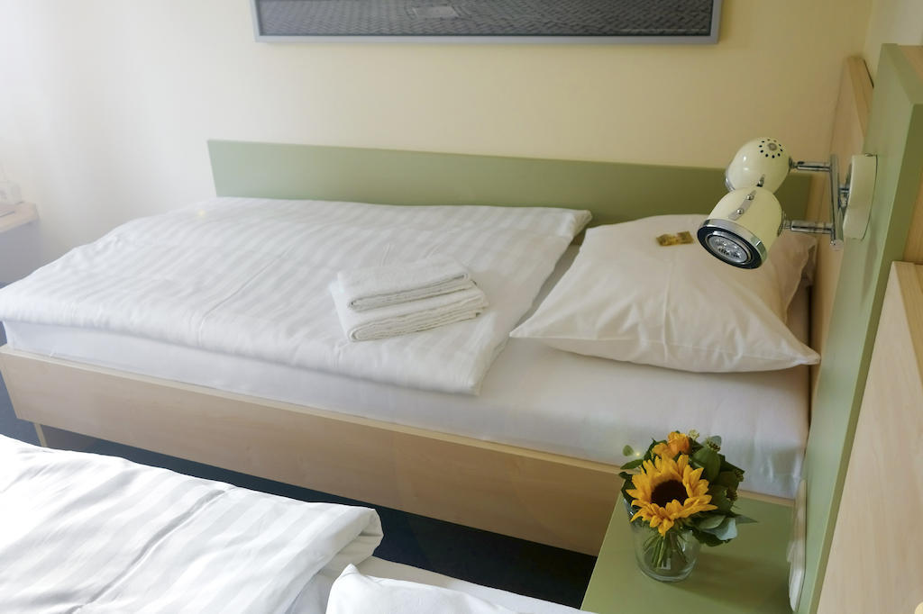 Best Deal Airporthotel וייץ חדר תמונה